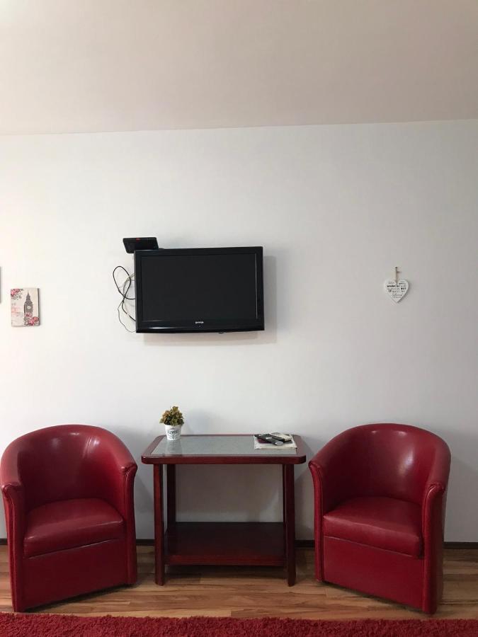 Hotel Tri "O" Topola Luaran gambar