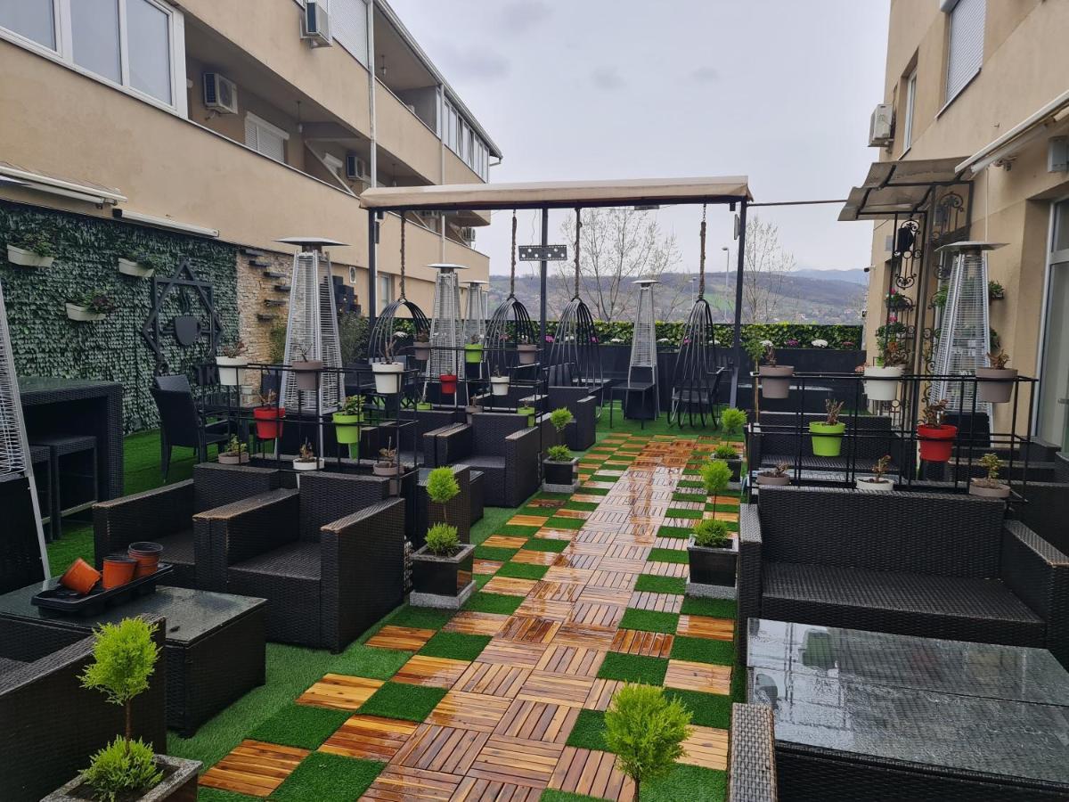 Hotel Tri "O" Topola Luaran gambar