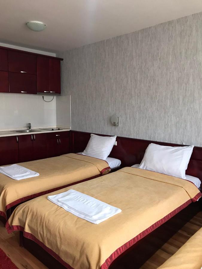 Hotel Tri "O" Topola Luaran gambar