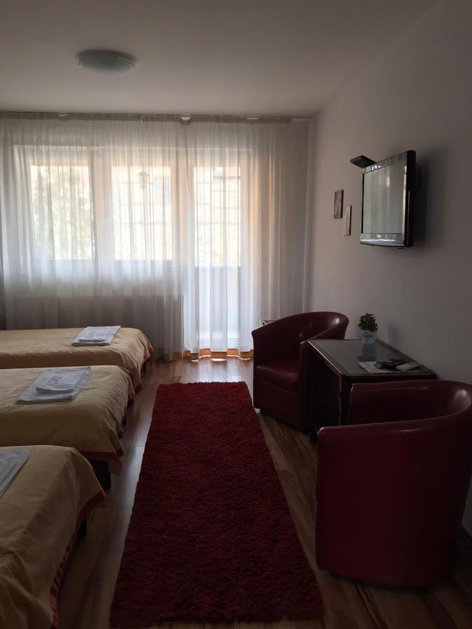 Hotel Tri "O" Topola Luaran gambar