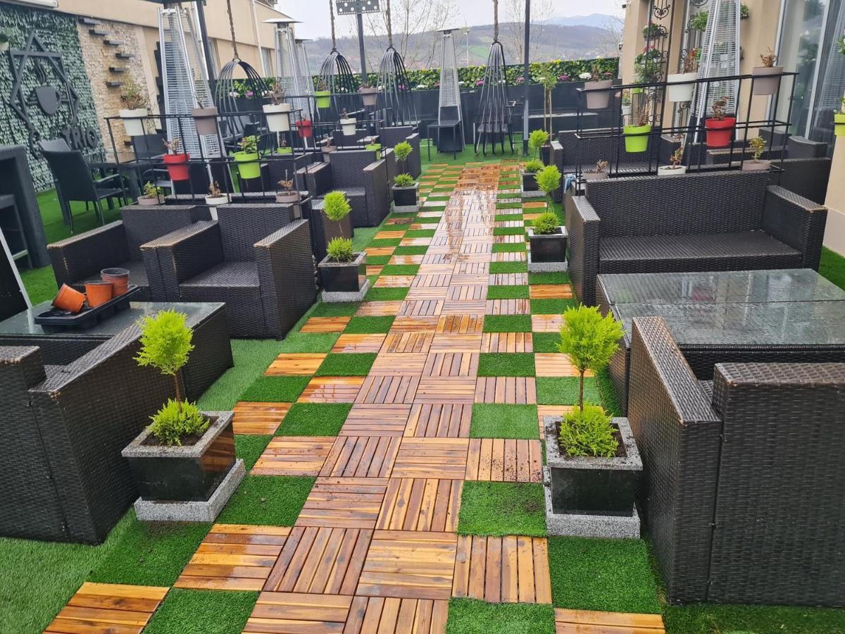 Hotel Tri "O" Topola Luaran gambar