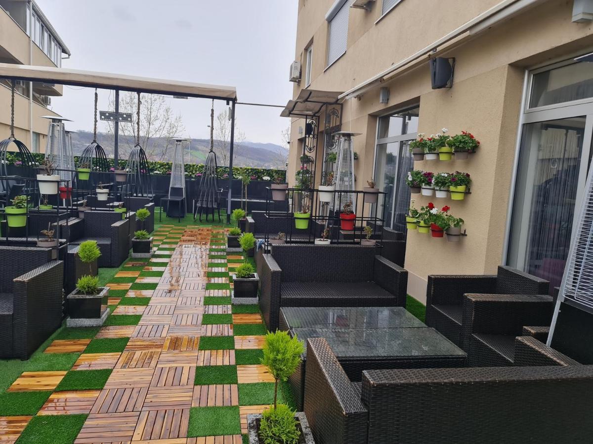 Hotel Tri "O" Topola Luaran gambar