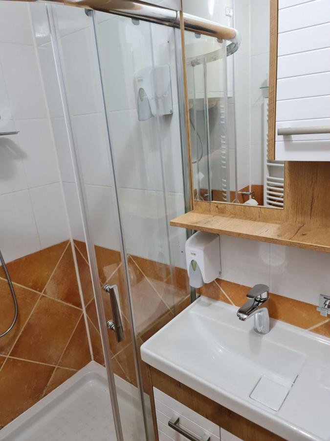 Hotel Tri "O" Topola Luaran gambar