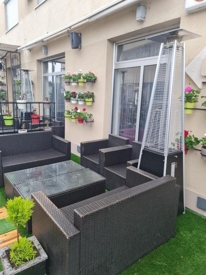 Hotel Tri "O" Topola Luaran gambar